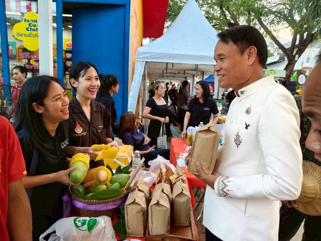 LINE_ALBUM_งานมะม่วงวันที่ 30 เมษายน_260501_3