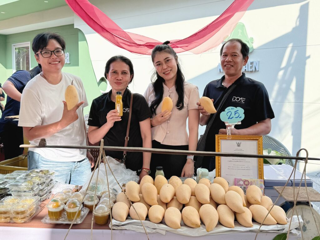 LINE_ALBUM_มหกรรมมะมะม่วง premium mango_260501_5